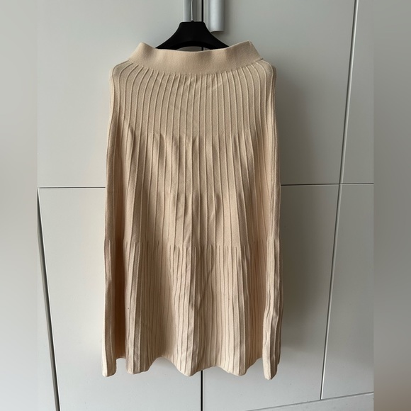 Long Ribbed Skirt - Picture 1 of 3